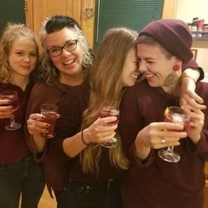 Meet your Posher, Laurel